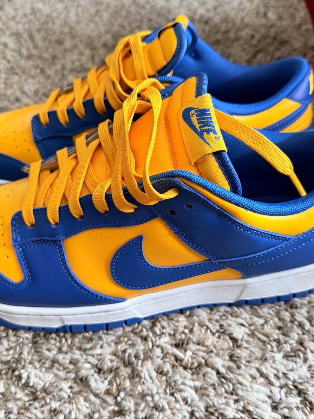Nike Dunks Low-Top Sneaker in Blue & Gold - Picture 3 of 6